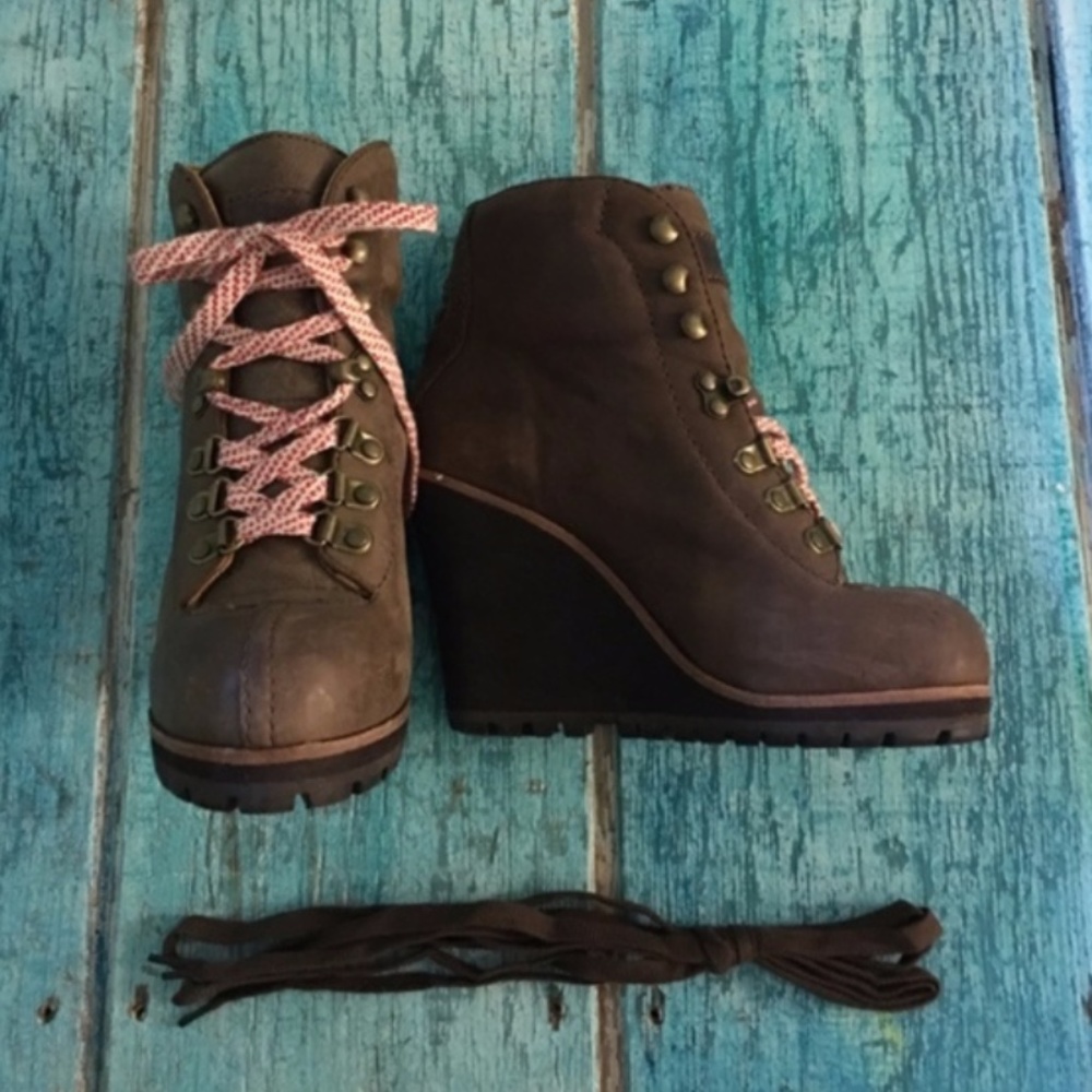 Ash Wedge Bootie size 7